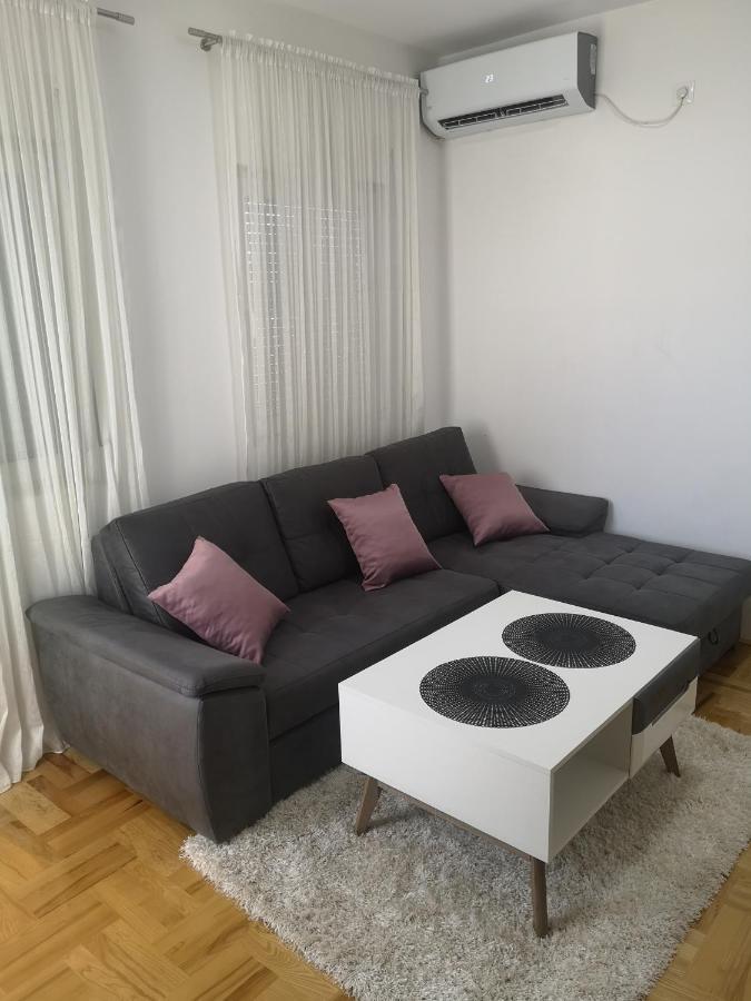 Jednosoban Stan Zoja Apartment Подгорица Екстериор снимка